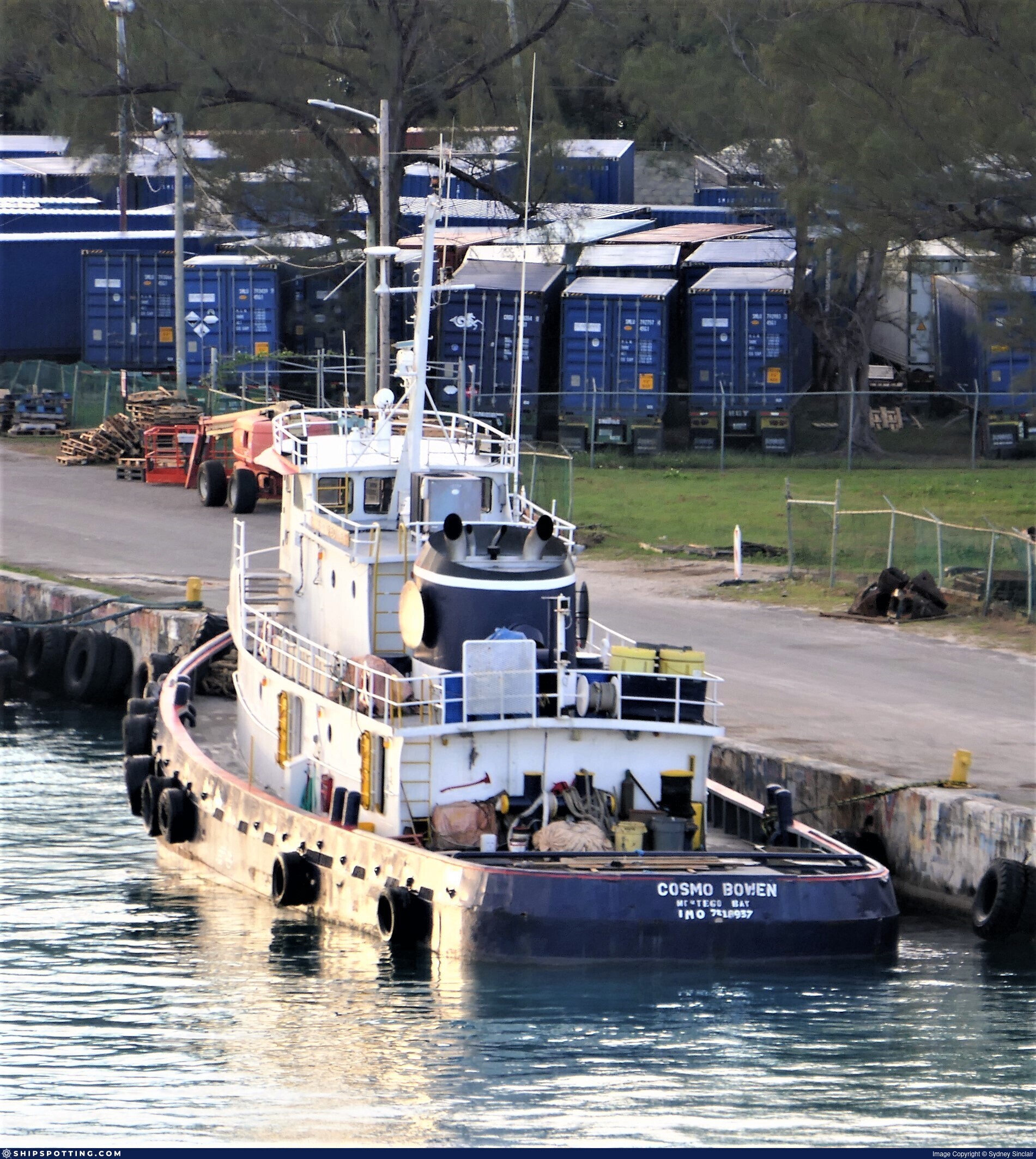 Cosmo Bowen Tug